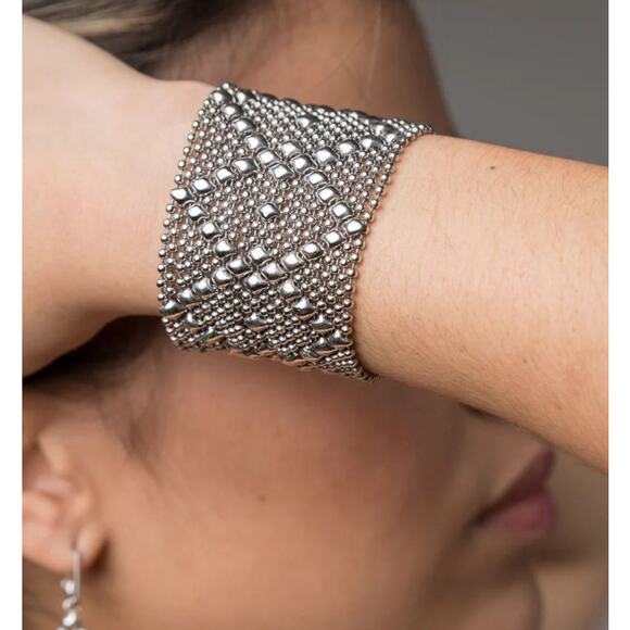 SERGIO GUTIERREZ Liquid Metal Collection B10-N Chrome Finish Bracelet - Picture 6 of 7